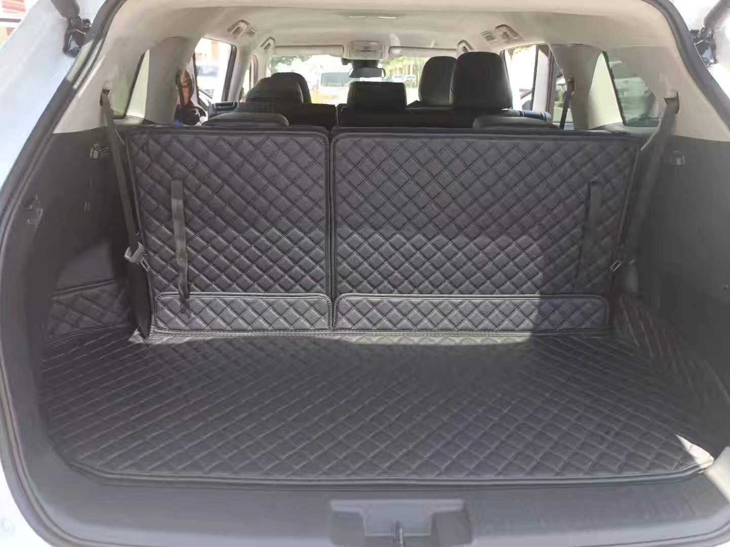 MS special boot liners for BMW