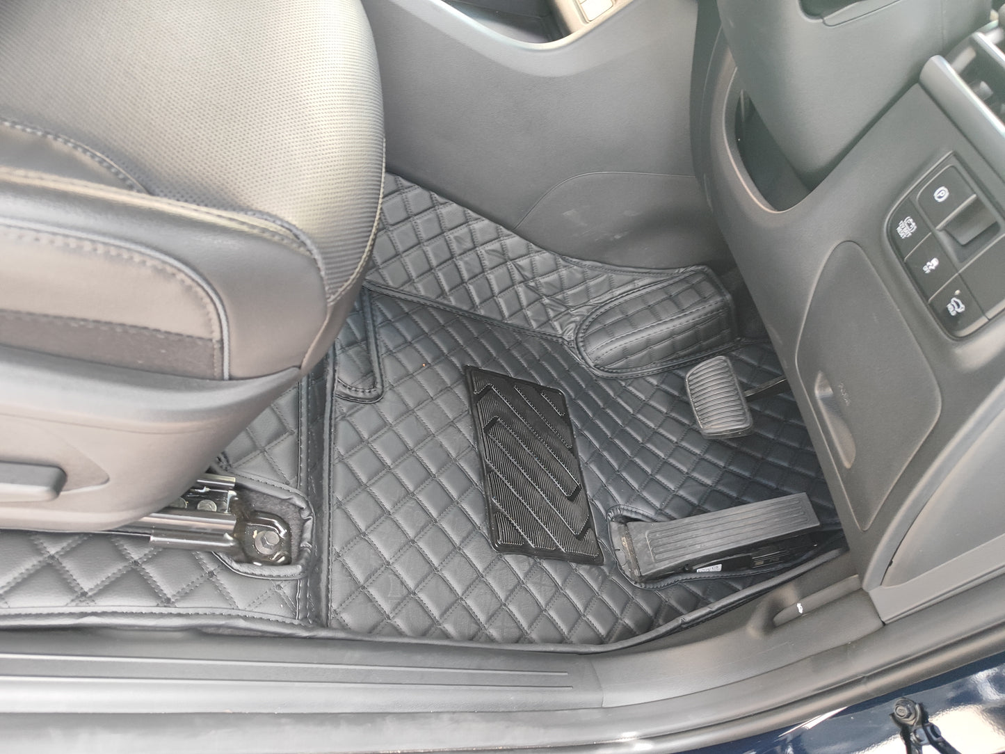 PU leather 3D floor mats for Audi
