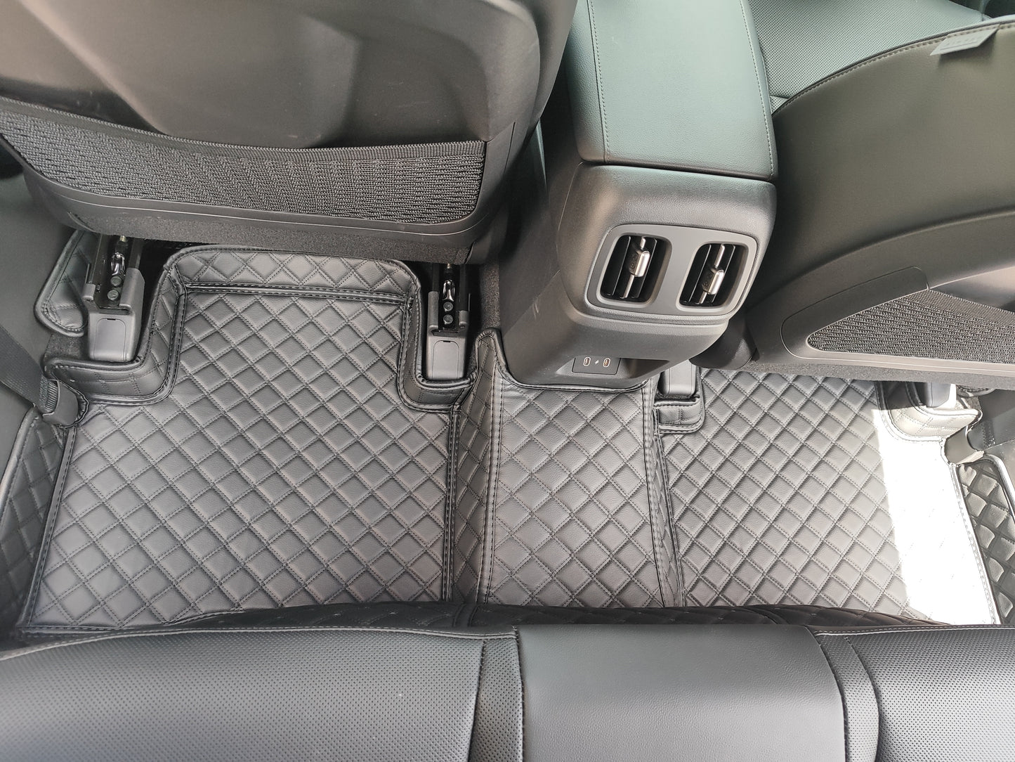Custom-made floor mats for Hyundai Tucson 2021-2025