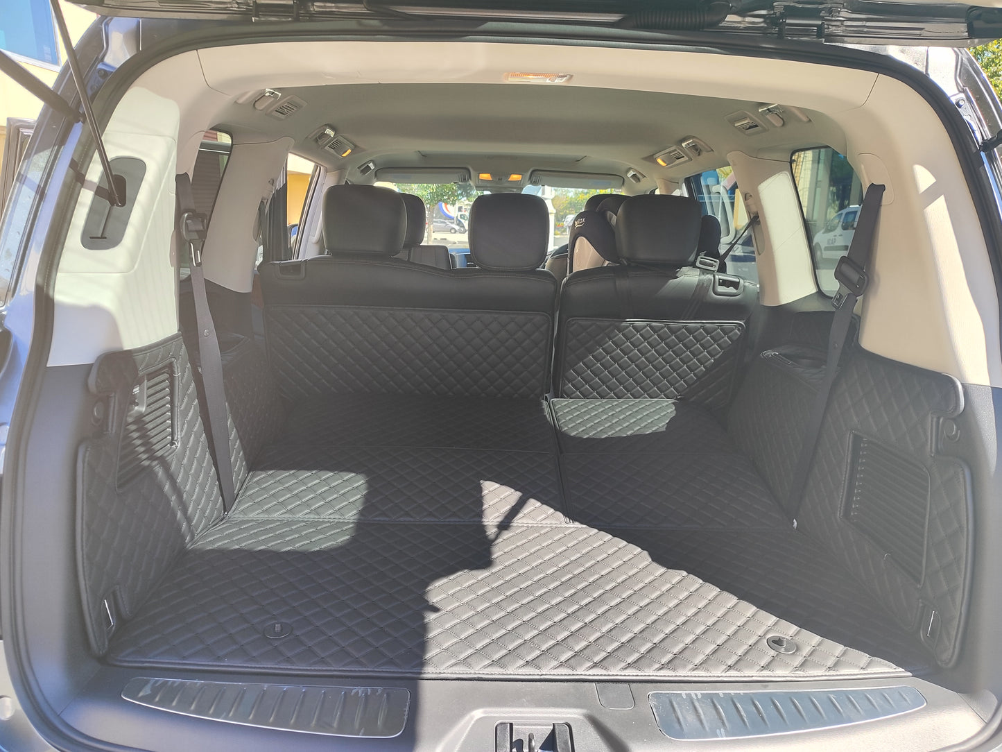 Custom-made boot liner for Nissan Patrol Y62