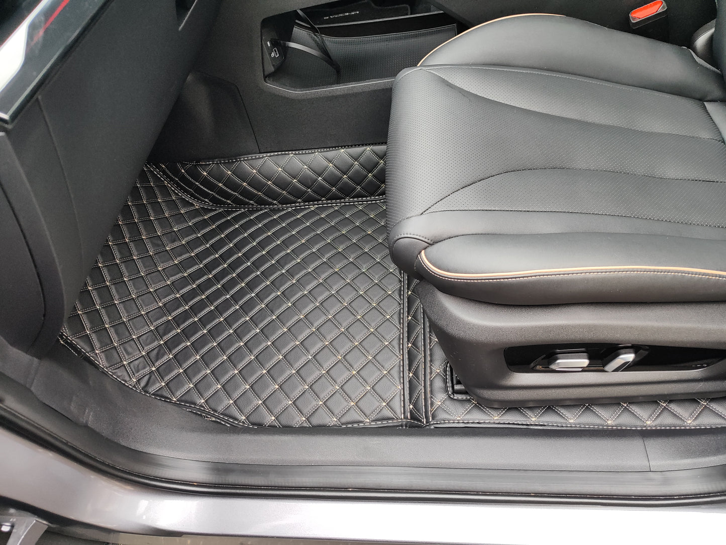 Custom-made floor mats for Chery Omoda 5 2022-2025