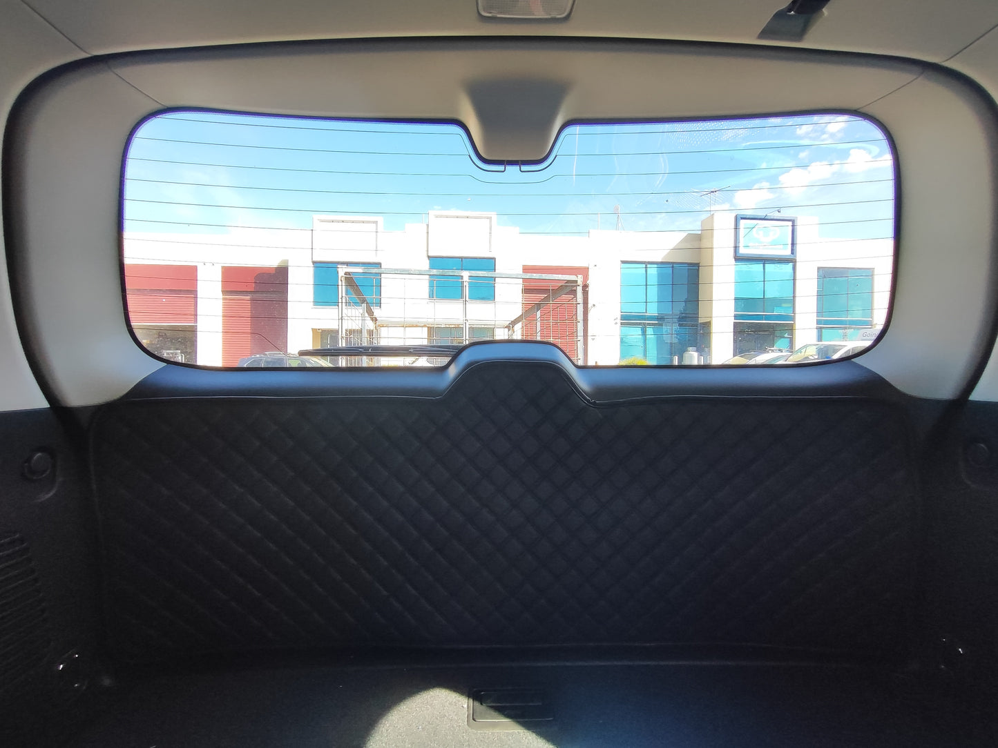 Custom-made boot liner for Nissan Patrol Y62