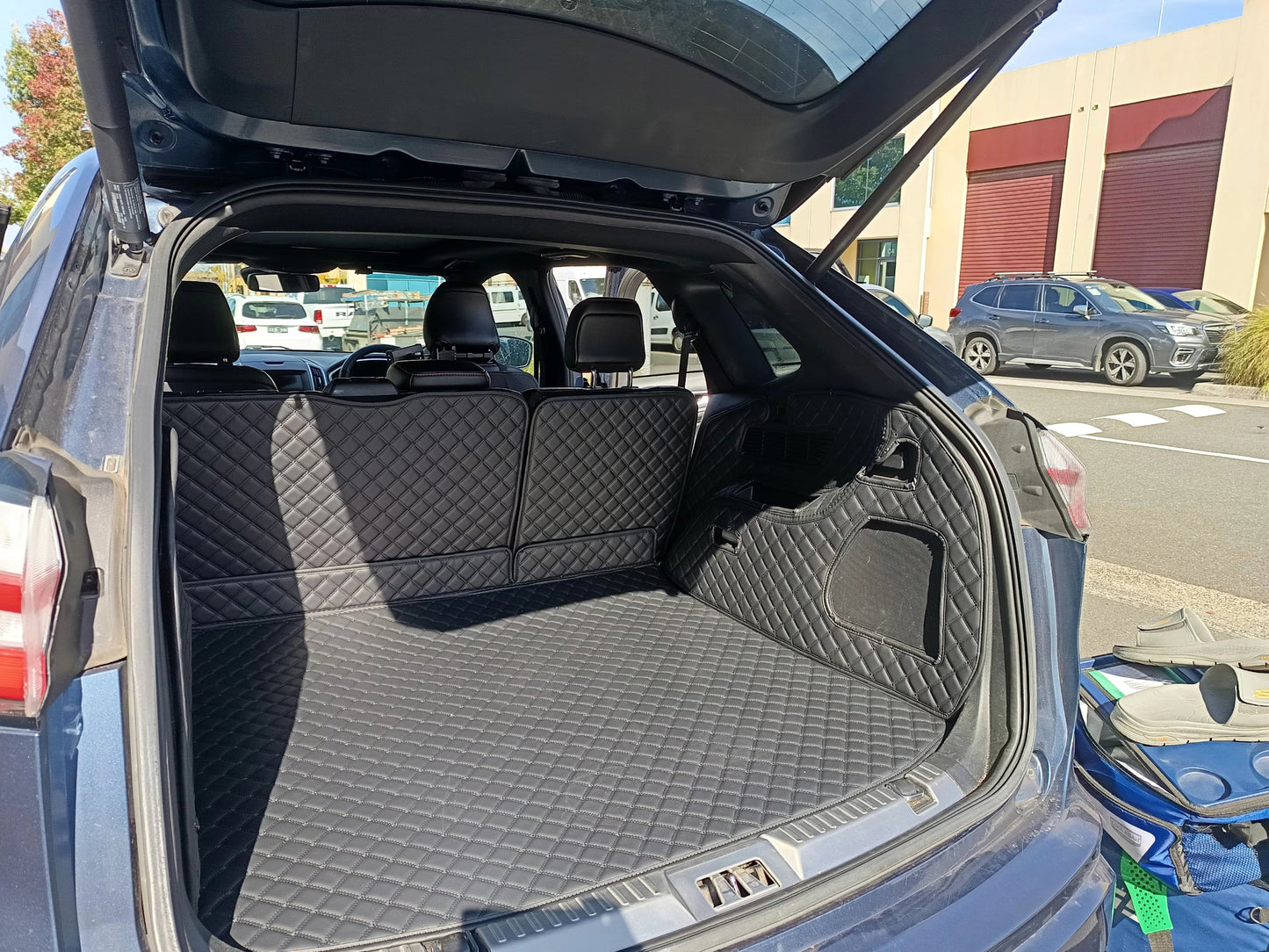 Custom-made boot liner for Ford Endura 2018-2020