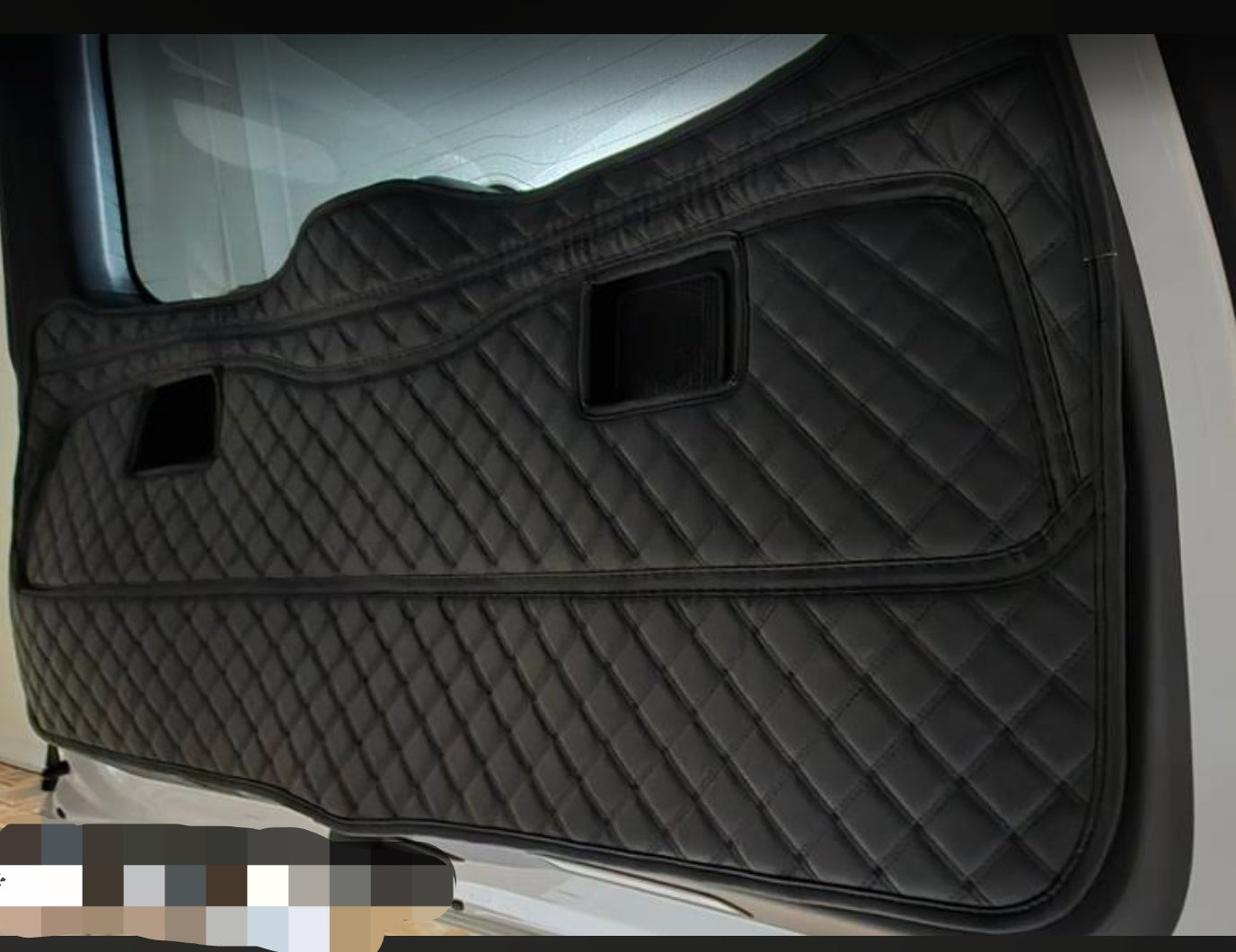 Tailgate cover for Toyota Land Cruiser 300
