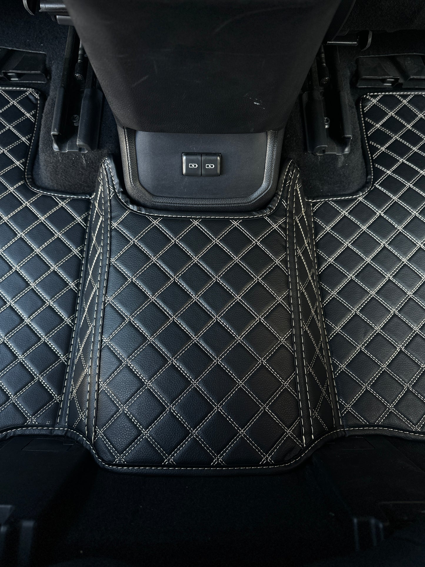 PU leather floor mats for Holden