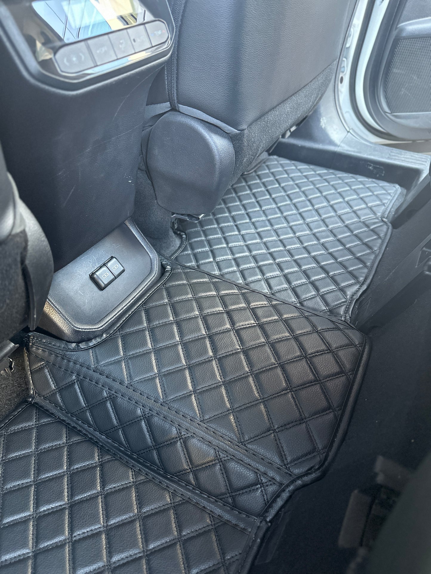 PU leather floor mats for Holden